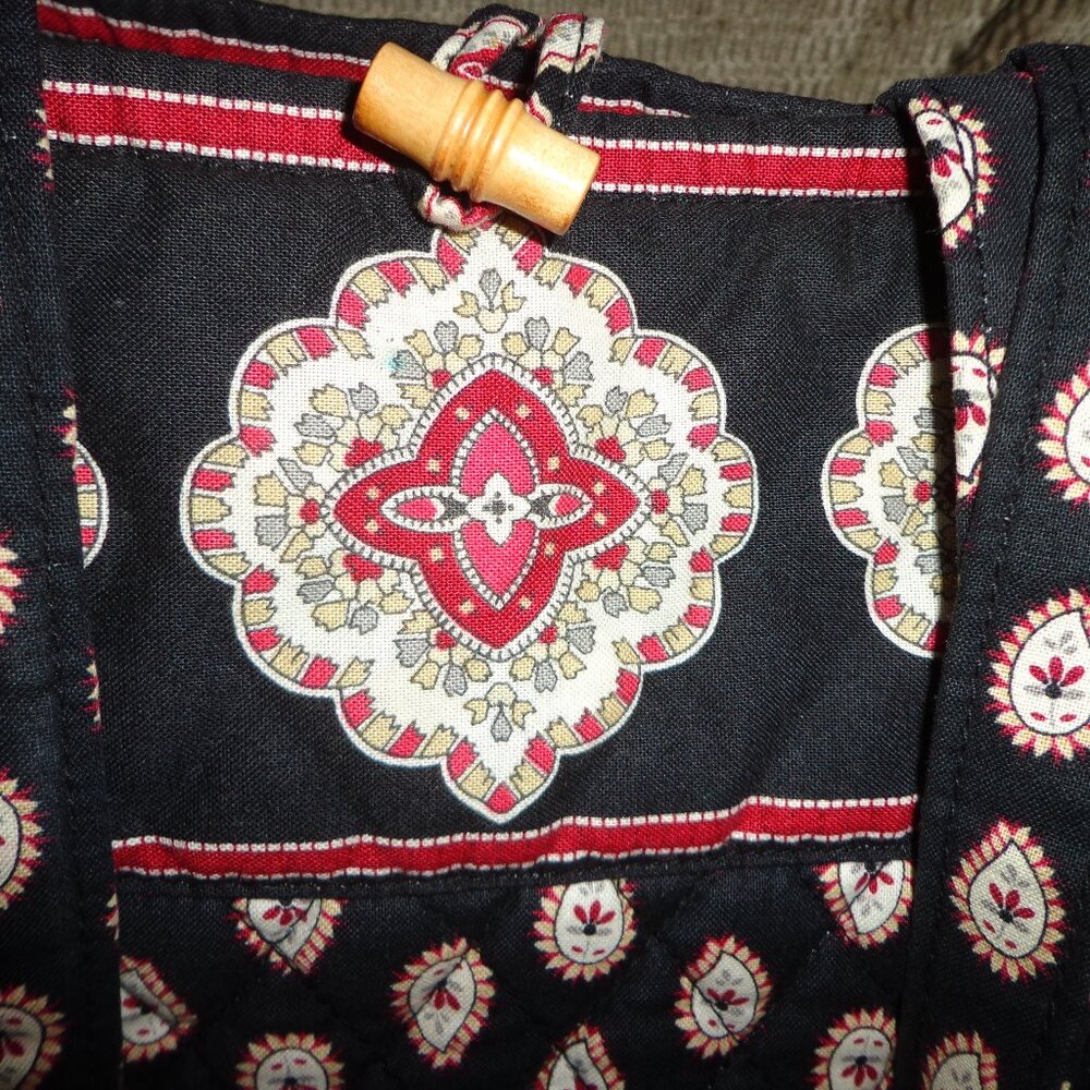 NWOT VERA BRADLEY Quilted tote Bag Black Multi Print Double Handles Button Closu - Picture 11 of 12